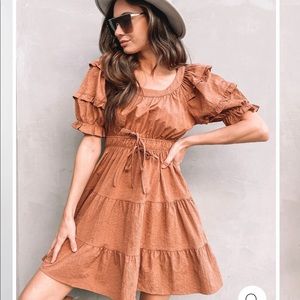❤️SOLD OUT❤️NWT STORIA PUFF SHORT SLEEVE SMOCKED WAIST MINI DRESS